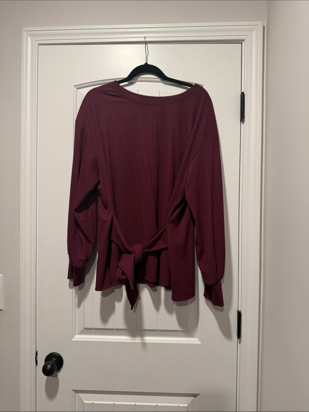 Liz Claiborne Maroon Ribbed Long-Sleeve Top with Back Tie